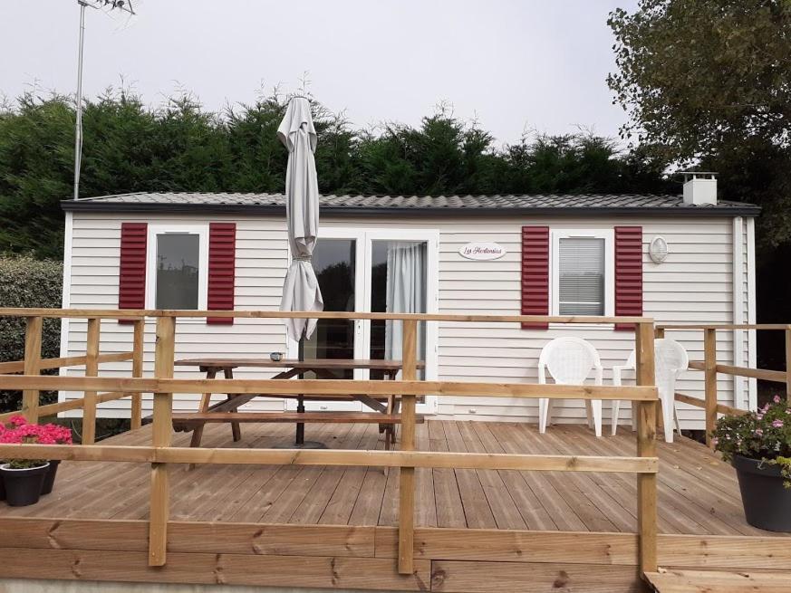 Les Mobile Home De Kerroyal Garlan Eksteriør bilde